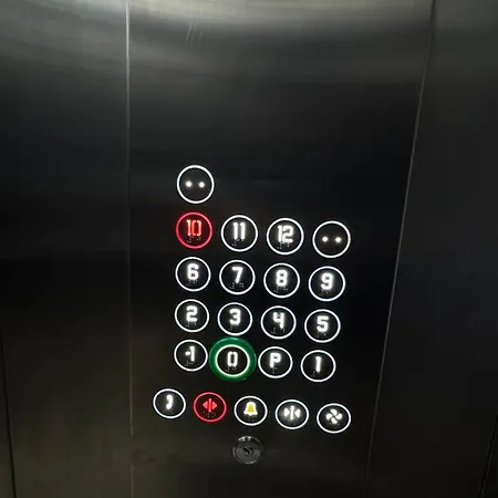 Large & Comfortable In Ilidza Apartman