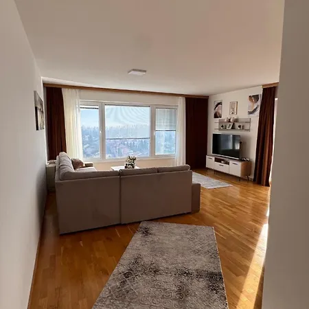 Large & Comfortable In Ilidza סראייבו