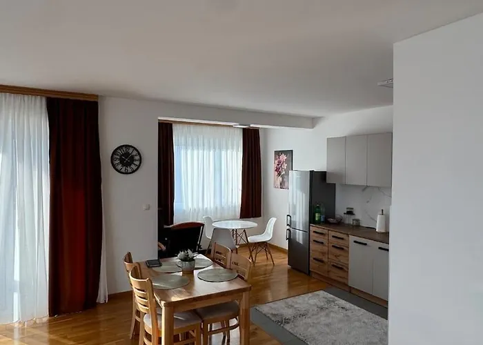 דירה Large & Comfortable In Ilidza